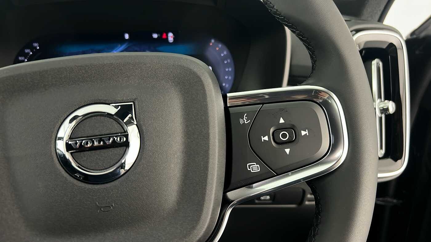 Used Volvo XC40 2025 for sale - 76780325: Photo 17