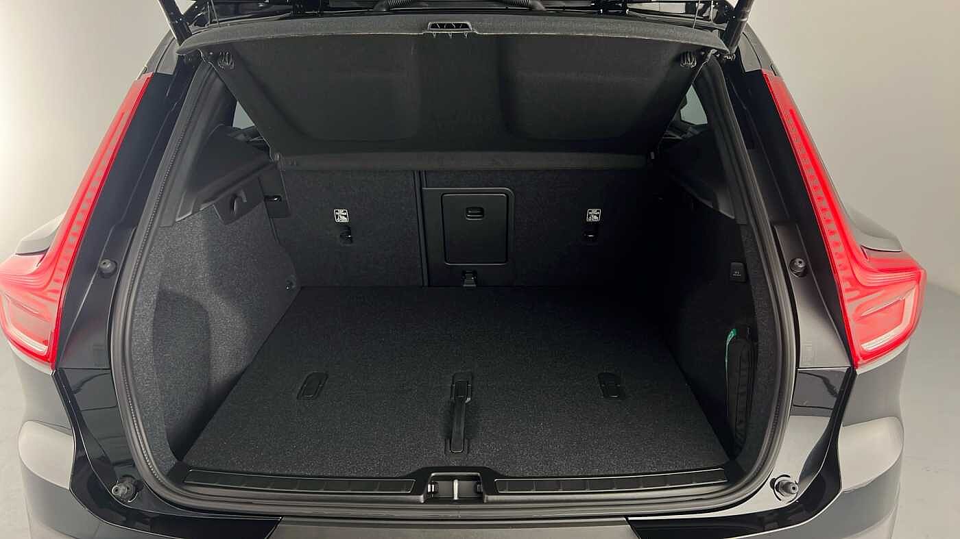 Used Volvo XC40 2025 for sale - 76780325: Photo 19