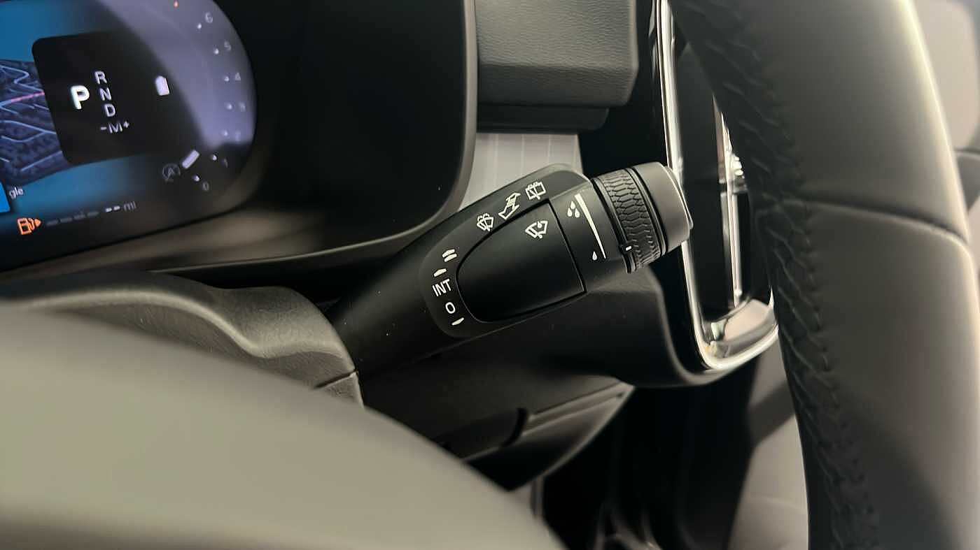 Used Volvo XC40 2025 for sale - 76780325: Photo 33