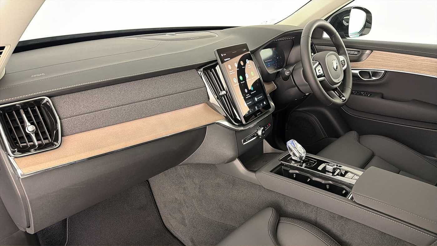 Used Volvo XC90 2025 for sale - 77592070: Photo 3