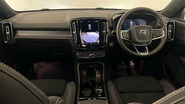 Used Volvo XC40 2025 for sale - 75829119: Photo 10