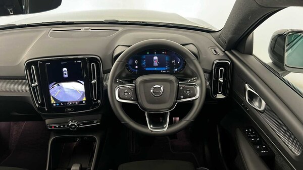 Used Volvo XC40 2025 for sale - 75829119: Photo 11