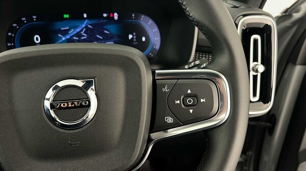 Used Volvo XC40 2025 for sale - 75829119: Photo 19