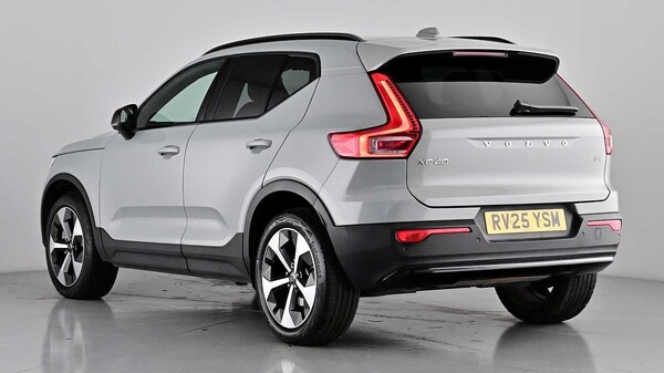 Used Volvo XC40 2025 for sale - 75829119: Photo 2
