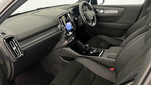 Used Volvo XC40 2025 for sale - 75829119: Photo 9