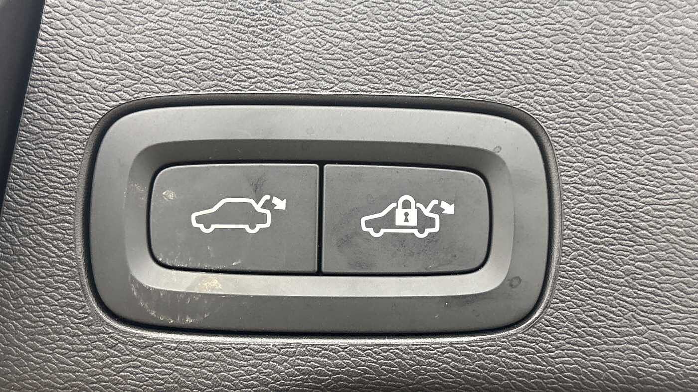 Used Volvo XC60 2025 for sale - 77235499: Photo 24