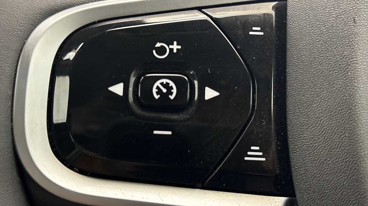 Used Volvo XC60 2025 for sale - 77235499: Photo 38