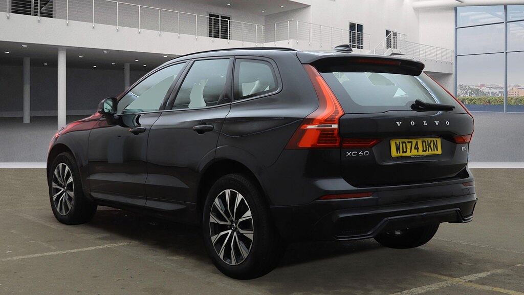 Used Volvo XC60 2024 for sale - 77420380: Photo 3