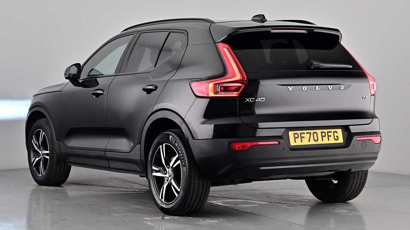 Used Volvo XC40 2021 for sale - 76344045: Photo 2