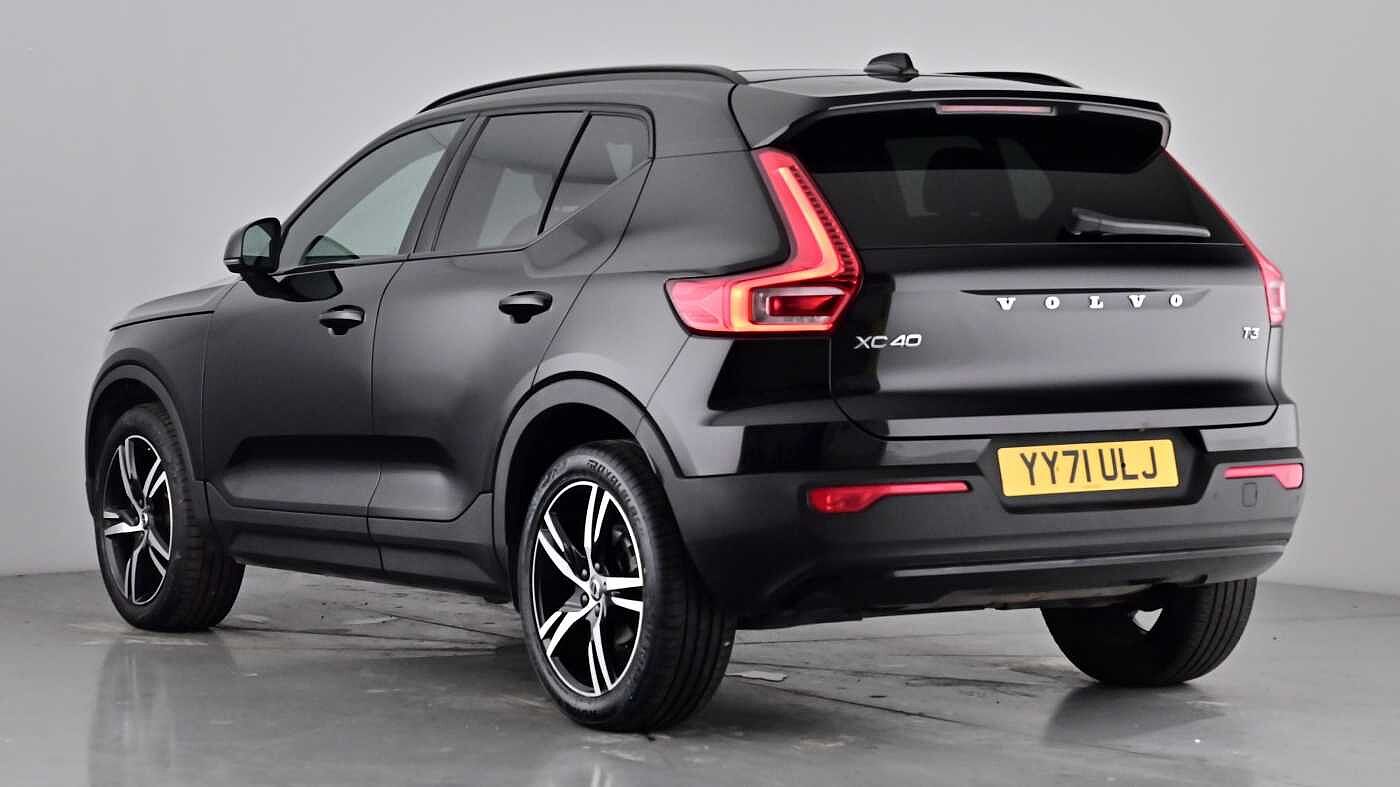 Used Volvo XC40 2021 for sale - 76344129: Photo 2