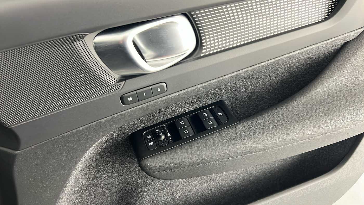 Used Volvo XC40 2021 for sale - 76344129: Photo 34