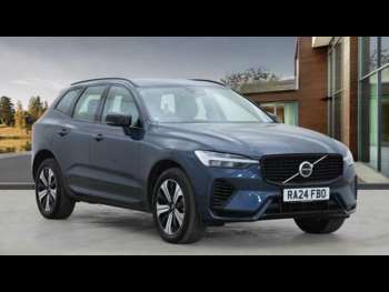 2024 - Plus Dark T6 AWD Plug-in hybrid Panoramic Sunroof Adaptive Cruise Auto 5-Door