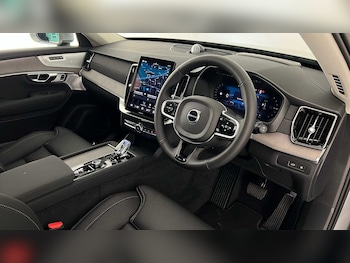 Used Volvo XC90 2025 for sale - 76355072: Photo