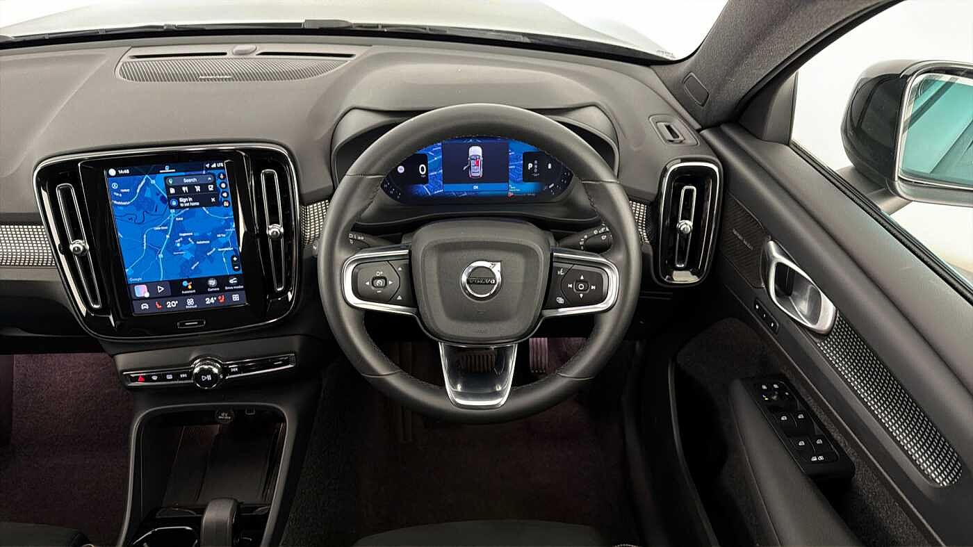 Used Volvo XC40 2025 for sale - 77745847: Photo 10