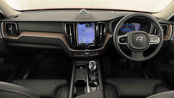 Used Volvo XC60 2023 for sale - 75481195: Photo 10