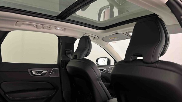 Used Volvo XC60 2023 for sale - 75481195: Photo 31