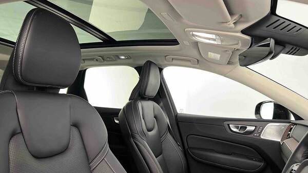 Used Volvo XC60 2023 for sale - 75481195: Photo 34