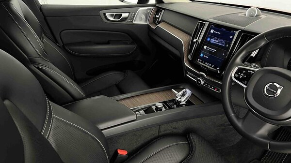 Used Volvo XC60 2023 for sale - 75481195: Photo 35