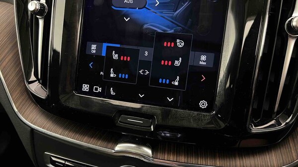 Used Volvo XC60 2023 for sale - 75481195: Photo 46