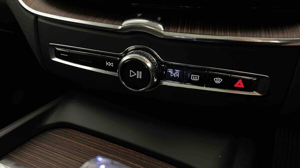 Used Volvo XC60 2023 for sale - 75481195: Photo 47