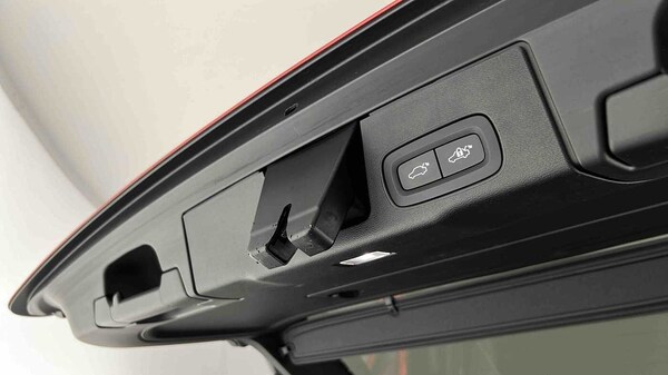 Used Volvo XC60 2023 for sale - 75481195: Photo 51