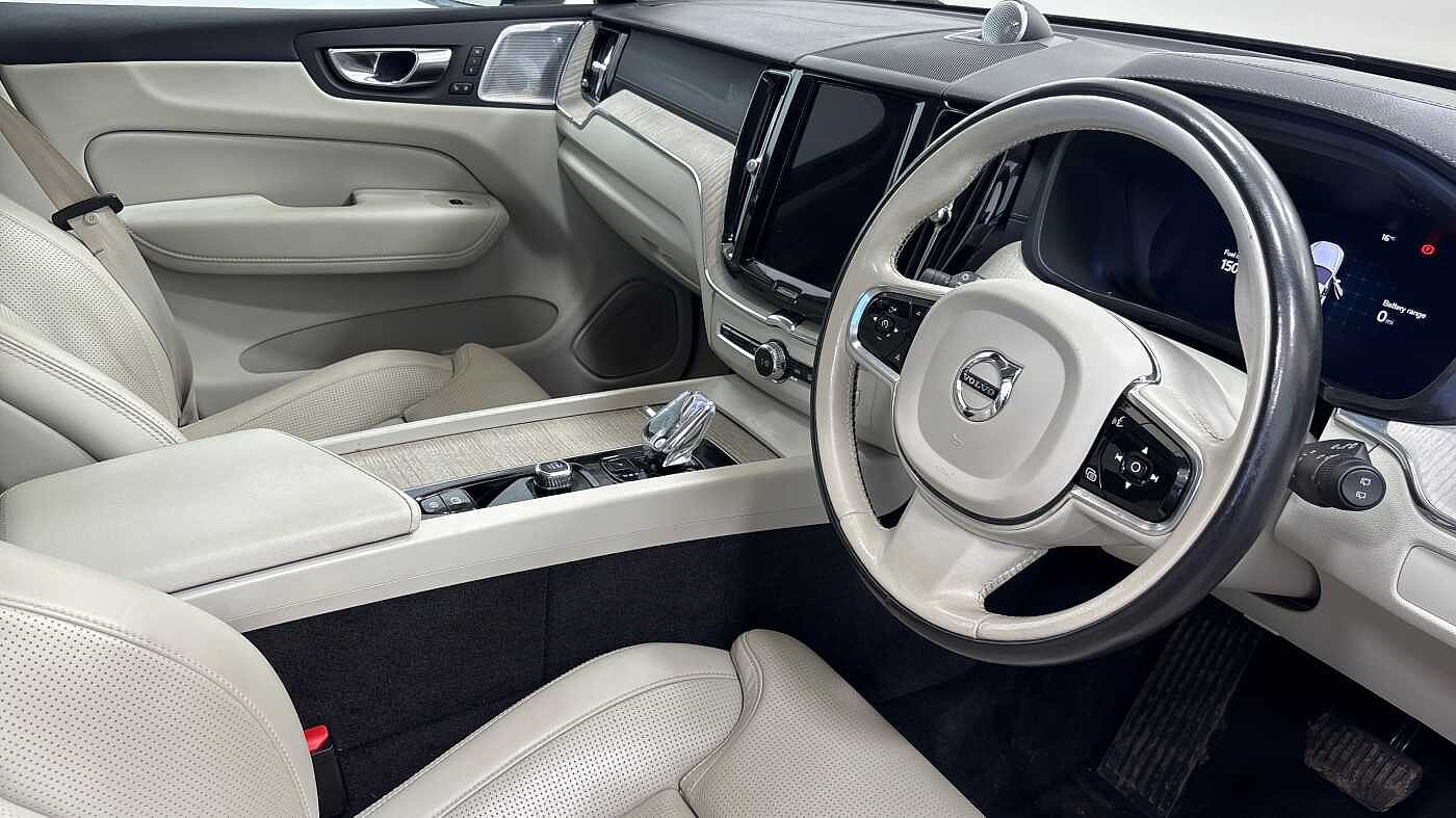 Used Volvo XC60 2022 for sale - 77366937: Photo 3