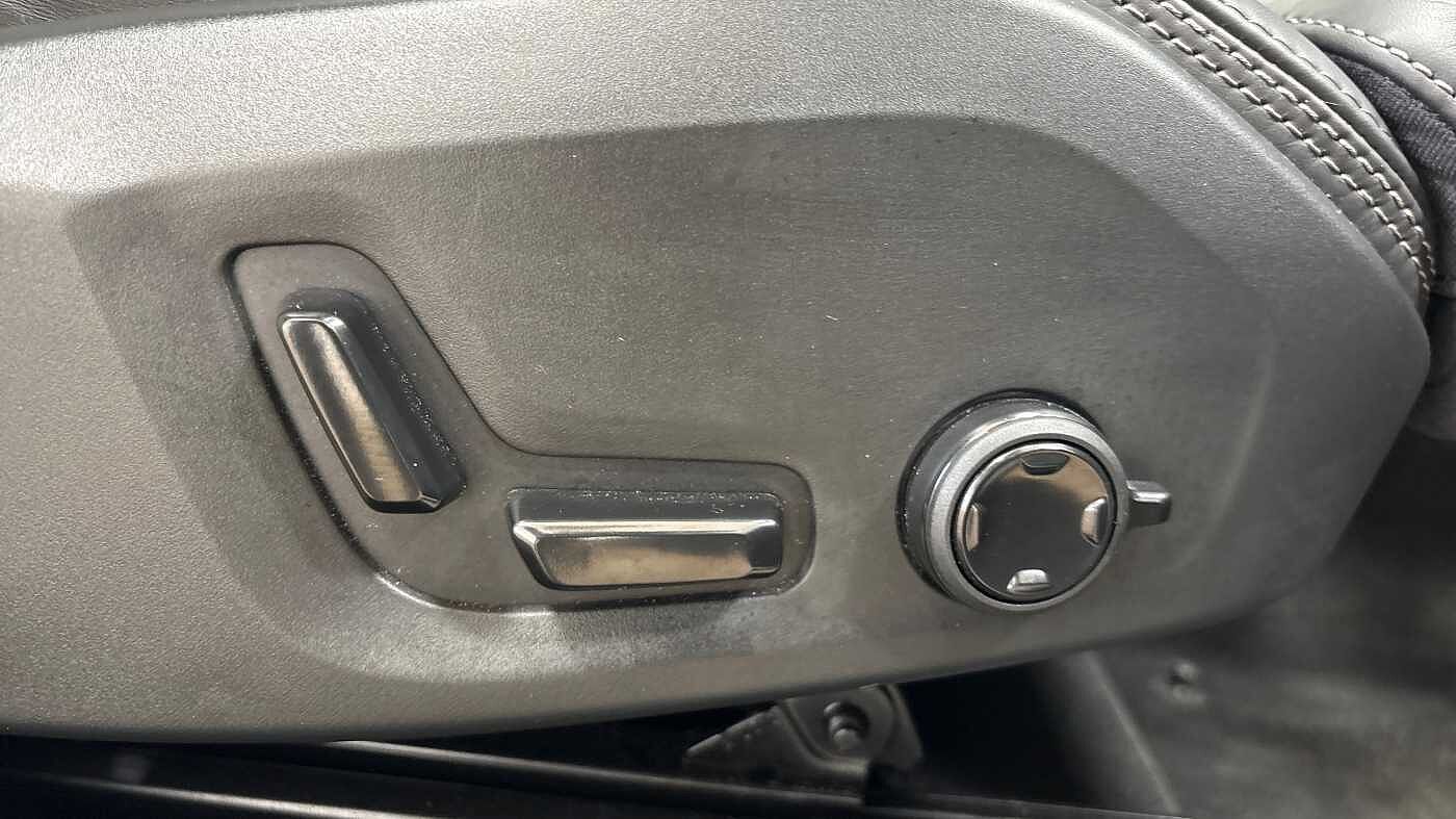 Used Volvo XC60 2025 for sale - 76652358: Photo 26