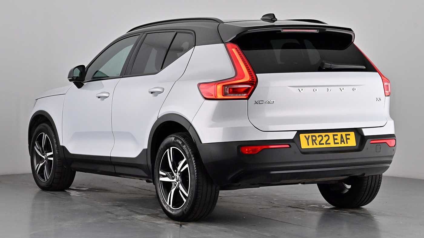 Used Volvo XC40 2022 for sale - 77151419: Photo 2