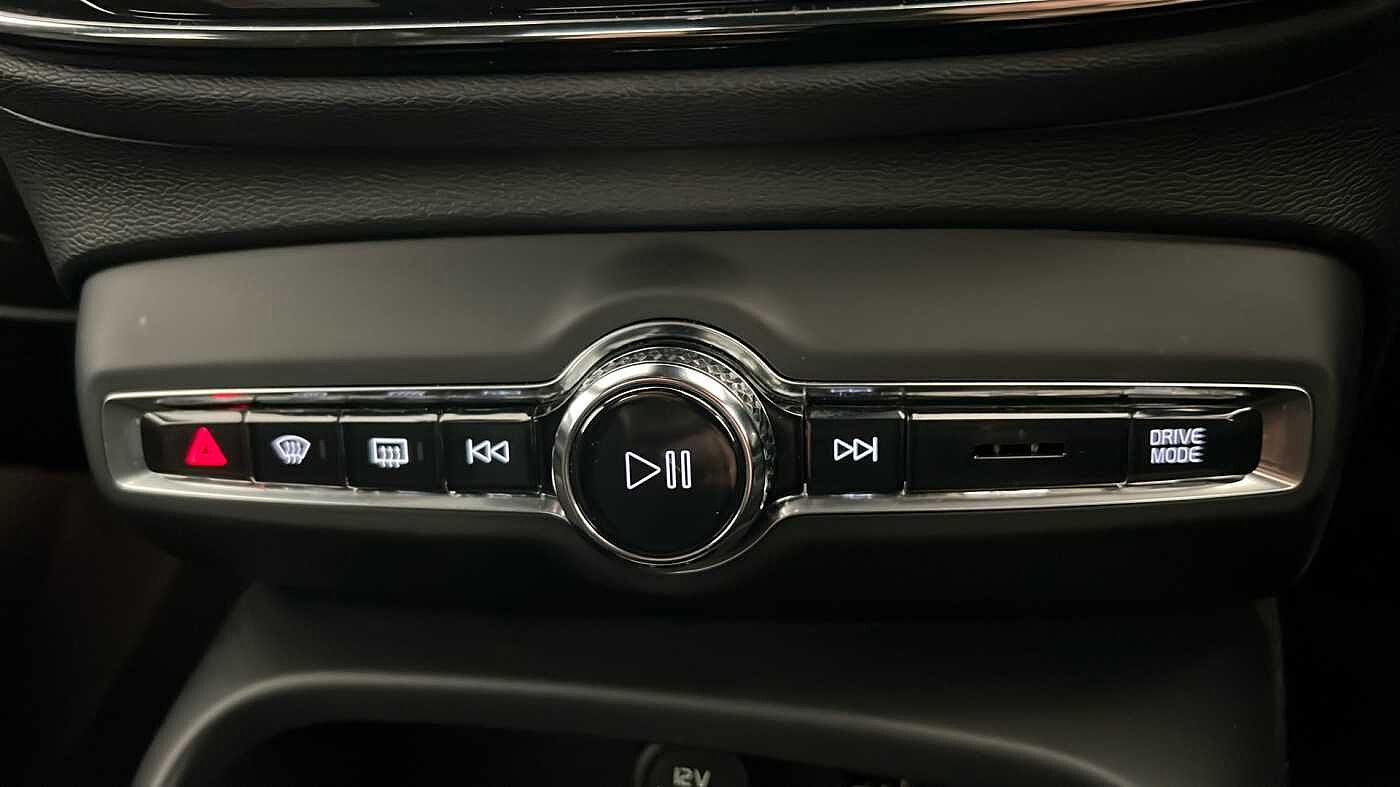 Used Volvo XC40 2022 for sale - 77151419: Photo 37