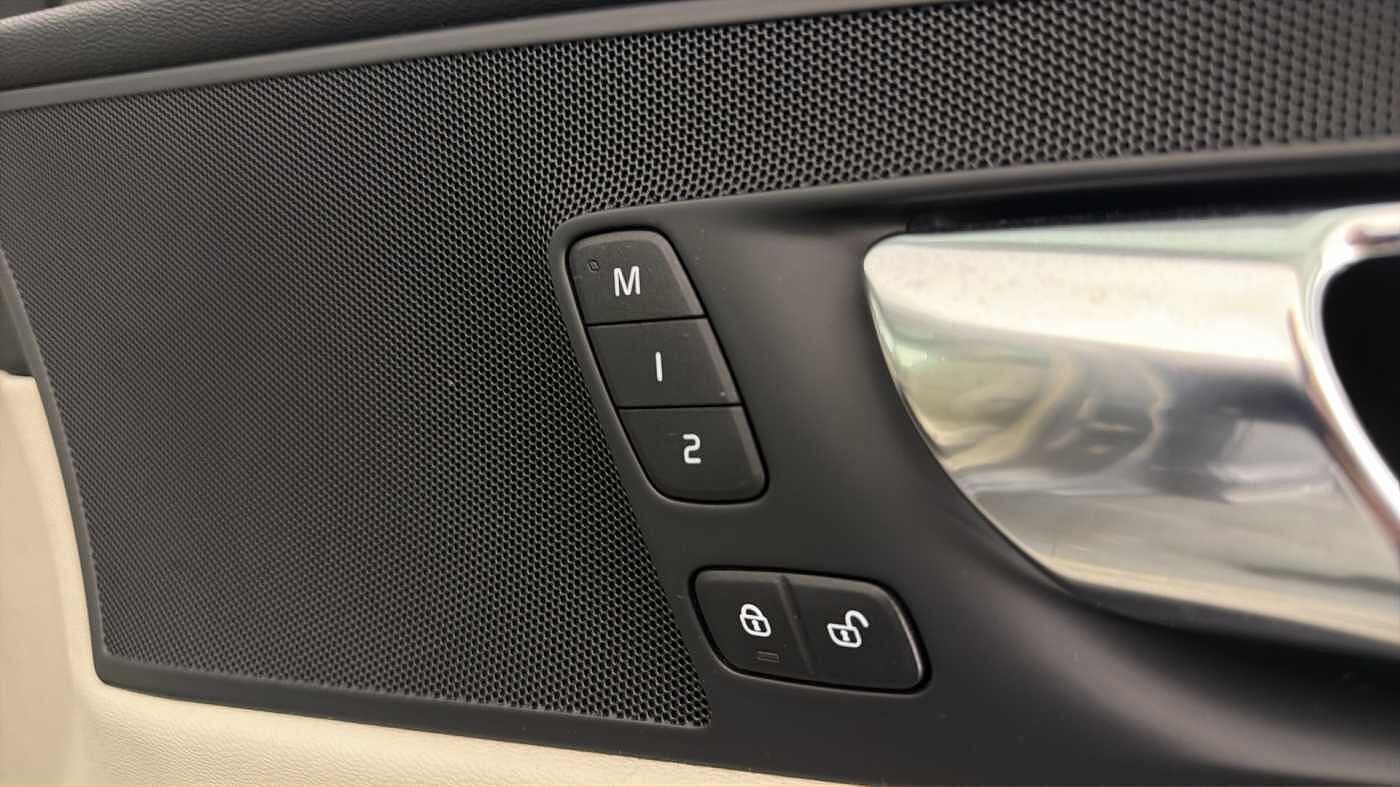 Used Volvo XC60 2019 for sale - 77532083: Photo 38