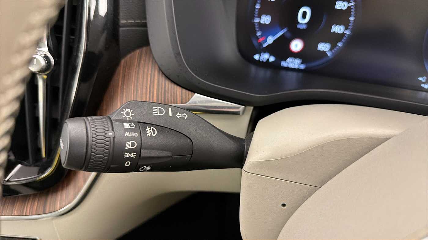 Used Volvo XC60 2019 for sale - 77532083: Photo 40