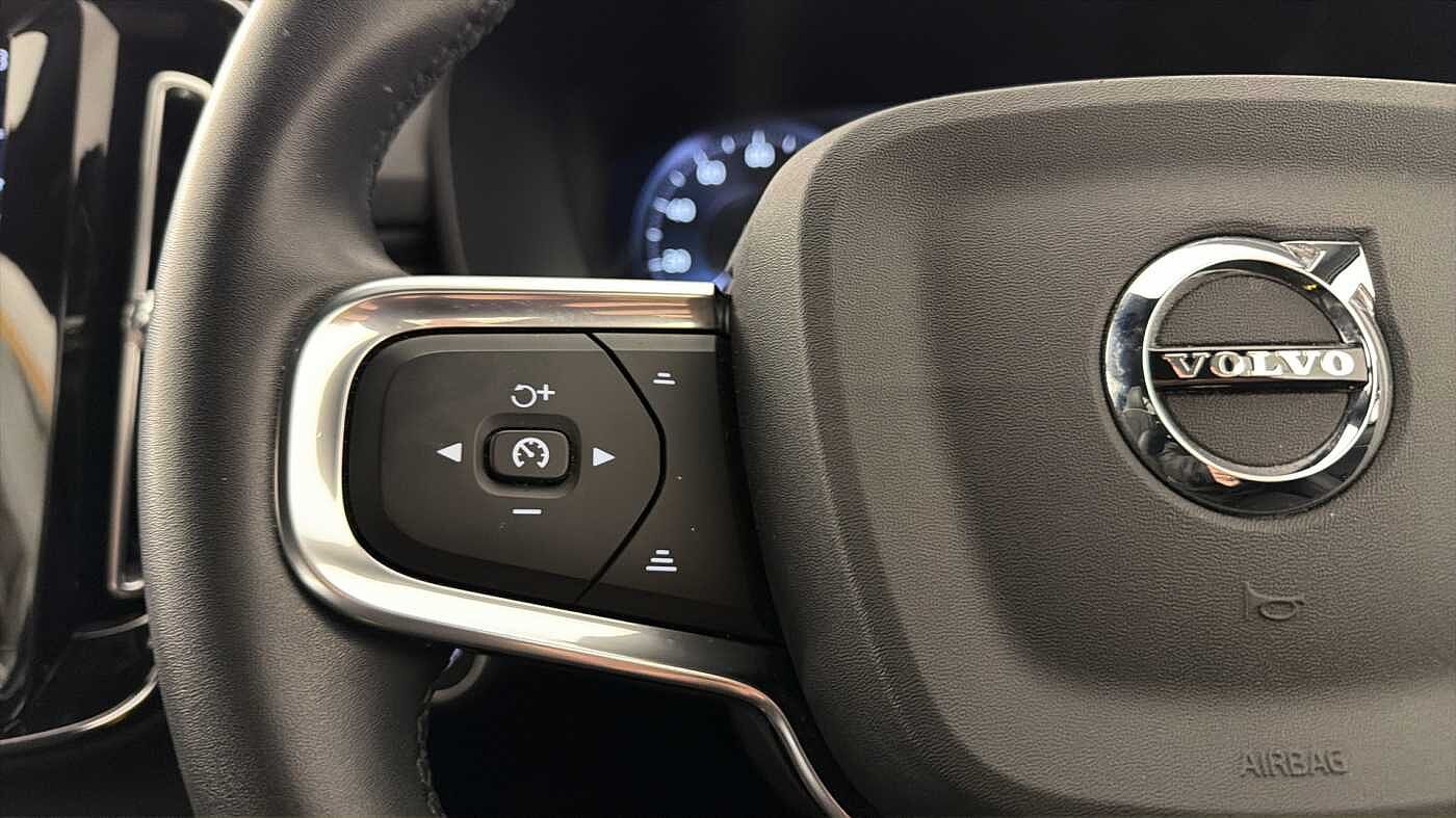 Used Volvo XC40 2022 for sale - 77476569: Photo 17