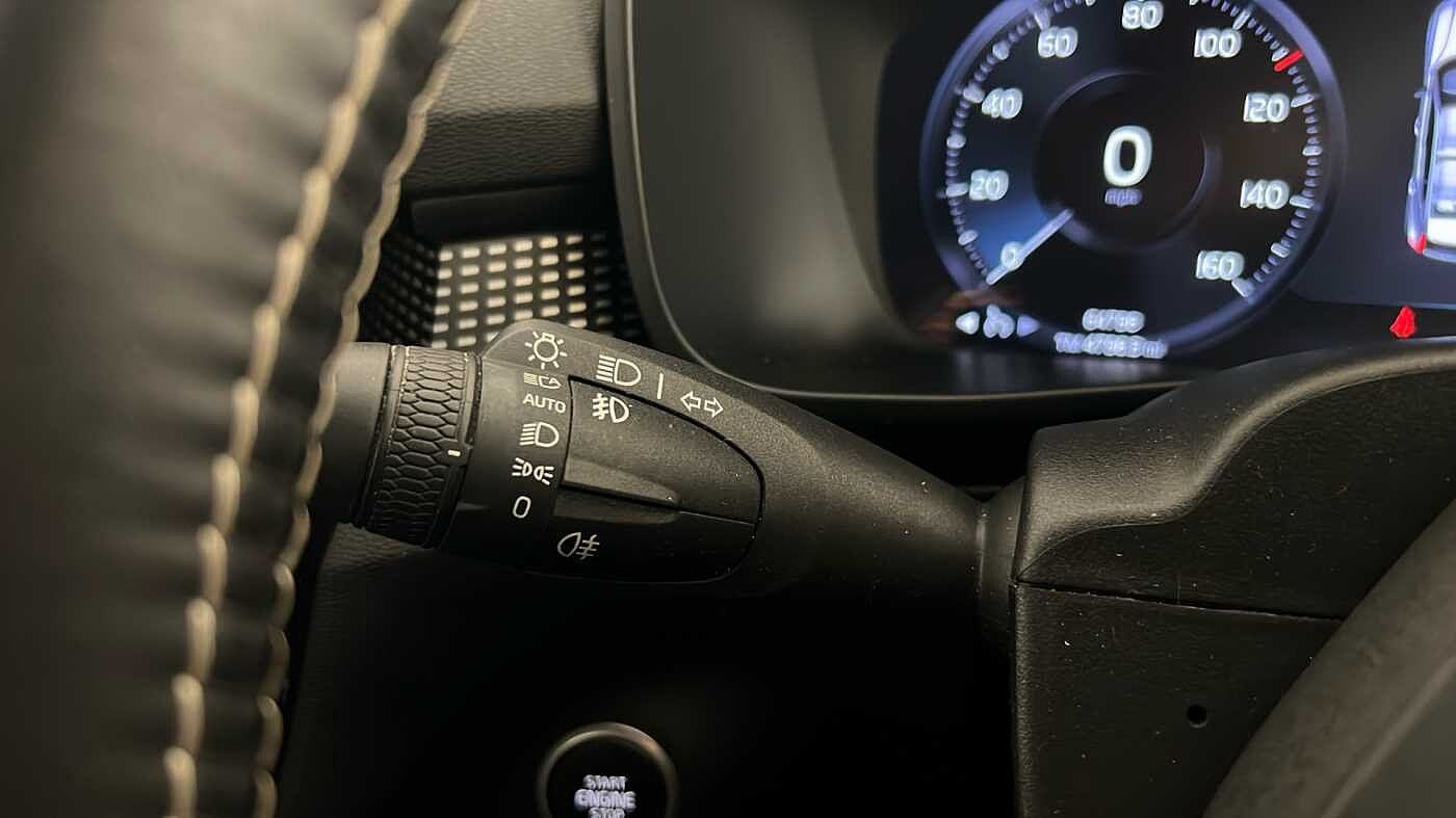 Used Volvo XC40 2021 for sale - 77702720: Photo 33