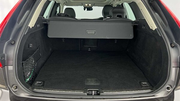 Used Volvo XC60 2021 for sale - 76344154: Photo 6