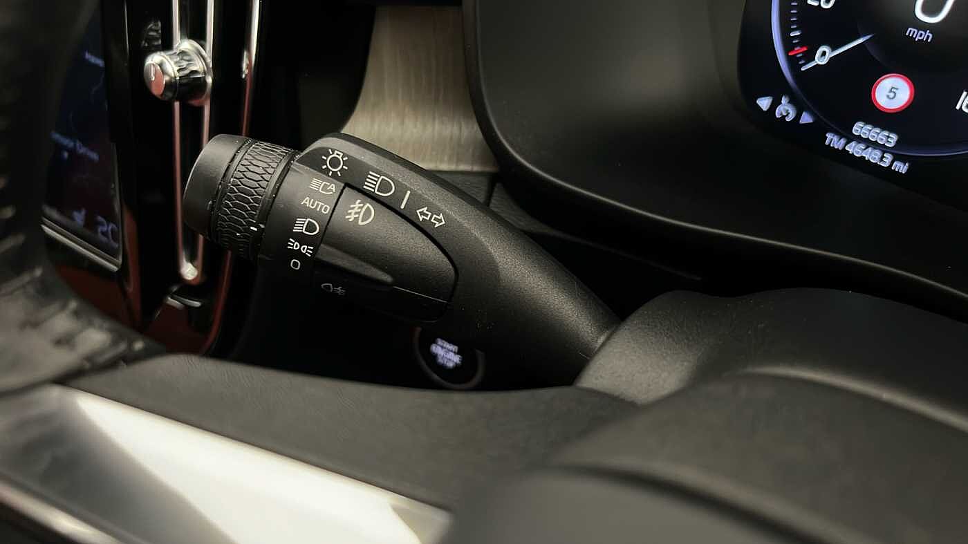 Used Volvo XC40 2019 for sale - 77235512: Photo 40