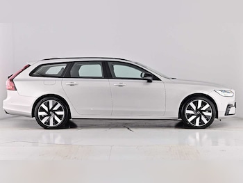 Used Volvo V90 2025 for sale - 75481150: Photo