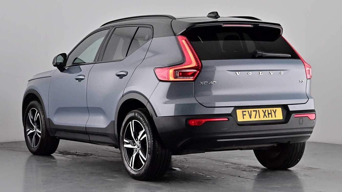 Used Volvo XC40 2021 for sale - 77035869: Photo 2