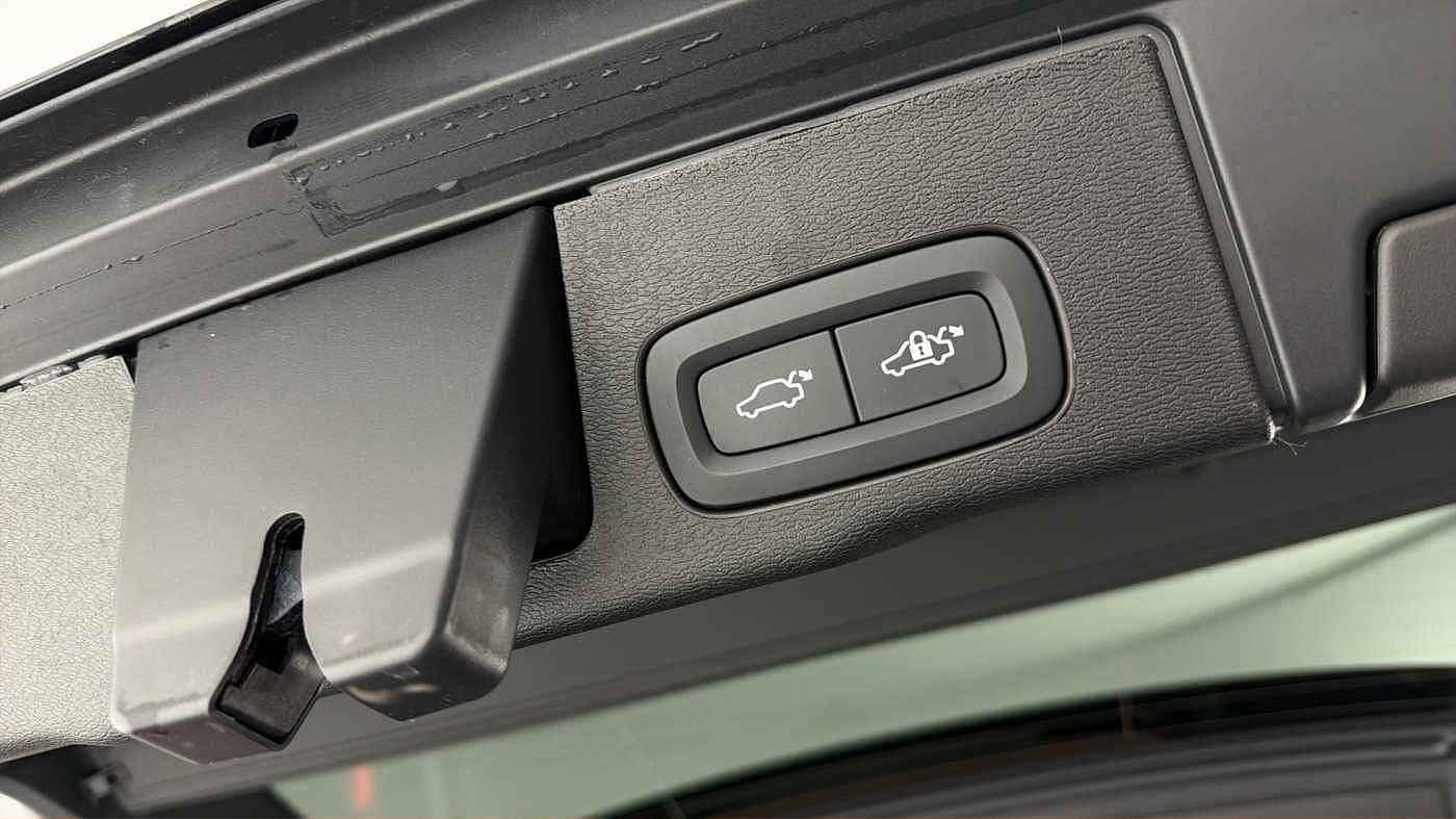 Used Volvo XC60 2025 for sale - 77678853: Photo 31