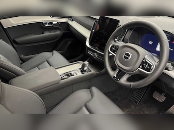 Used Volvo XC90 2025 for sale - 79595416: Photo