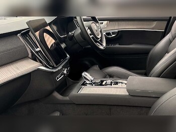 Used Volvo XC90 2025 for sale - 78406419: Photo