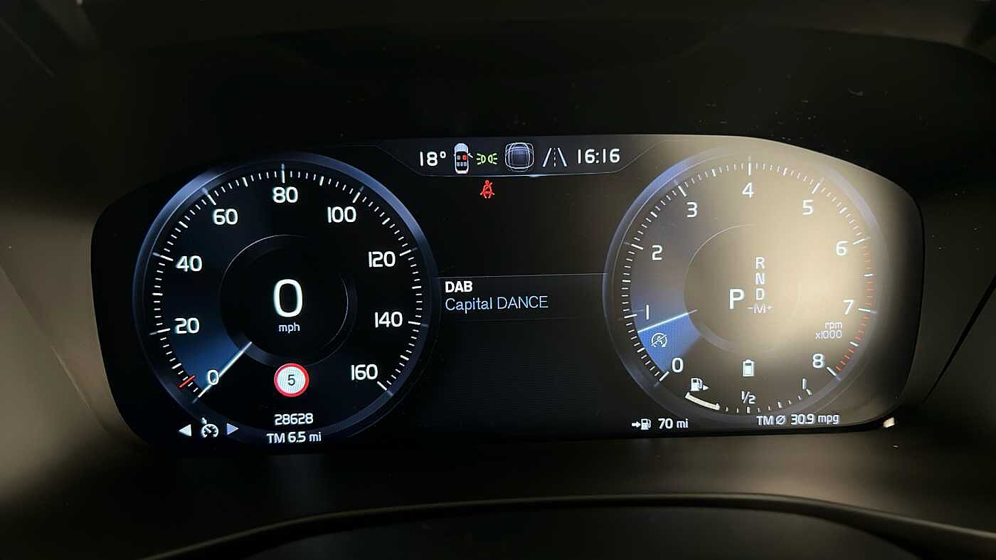 Used Volvo XC40 2021 for sale - 76008185: Photo 15