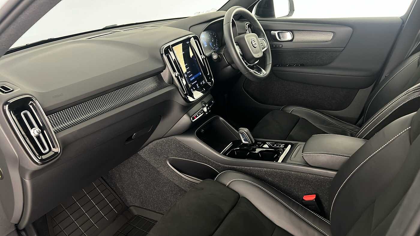 Used Volvo XC40 2021 for sale - 76008185: Photo 3