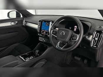 Used Volvo XC40 2025 for sale - 79468790: Photo