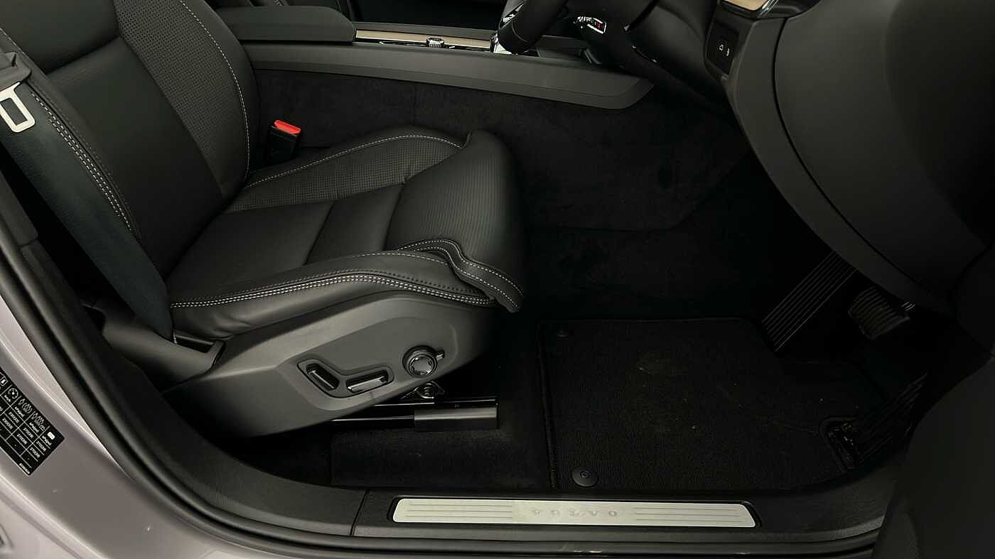 Used Volvo XC60 2025 for sale - 77127470: Photo 34