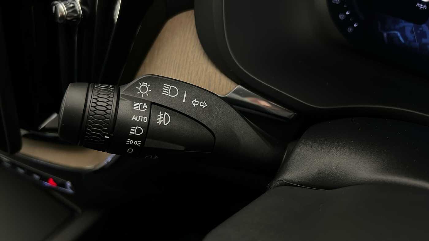 Used Volvo XC60 2025 for sale - 77127470: Photo 40