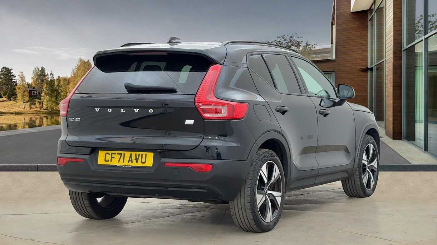 Used Volvo XC40 2021 for sale - 76466519: Photo 2