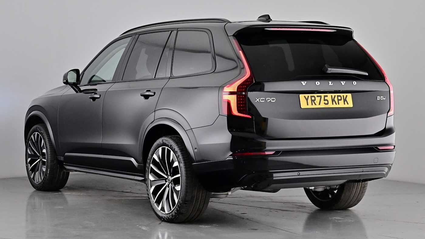 Used Volvo XC90 2025 for sale - 76312341: Photo 2