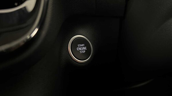 Used Volvo XC40 2024 for sale - 75481172: Photo 28