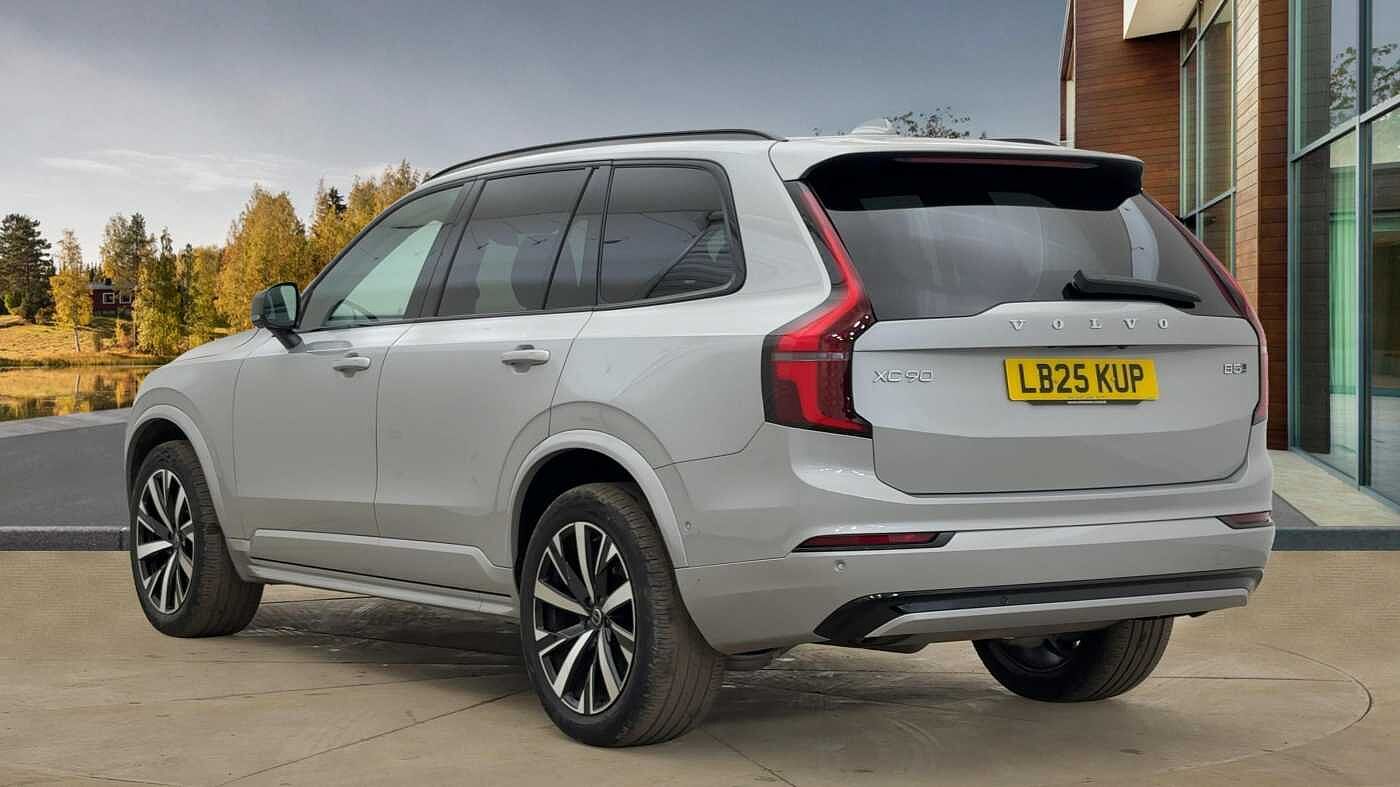 Used Volvo XC90 2025 for sale - 76854656: Photo 2