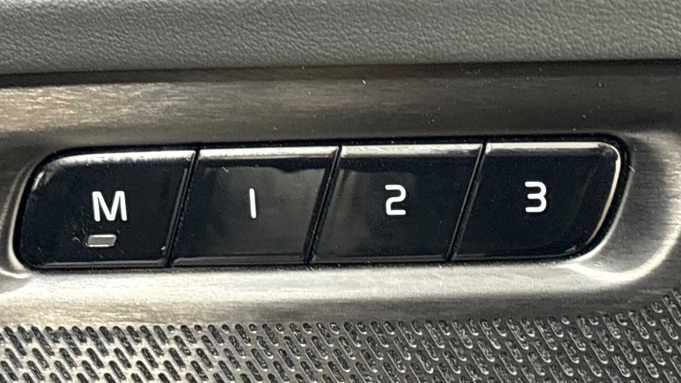 Used Volvo XC90 2025 for sale - 76854656: Photo 25